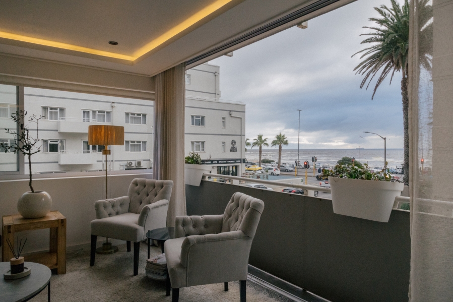 To Let 2 Bedroom Property for Rent in Sea Point Western Cape